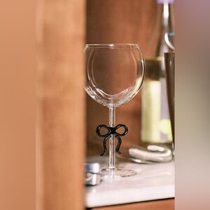 Anthropologie Benedita Wine Glasses Set of 4 Black Bow Stem New